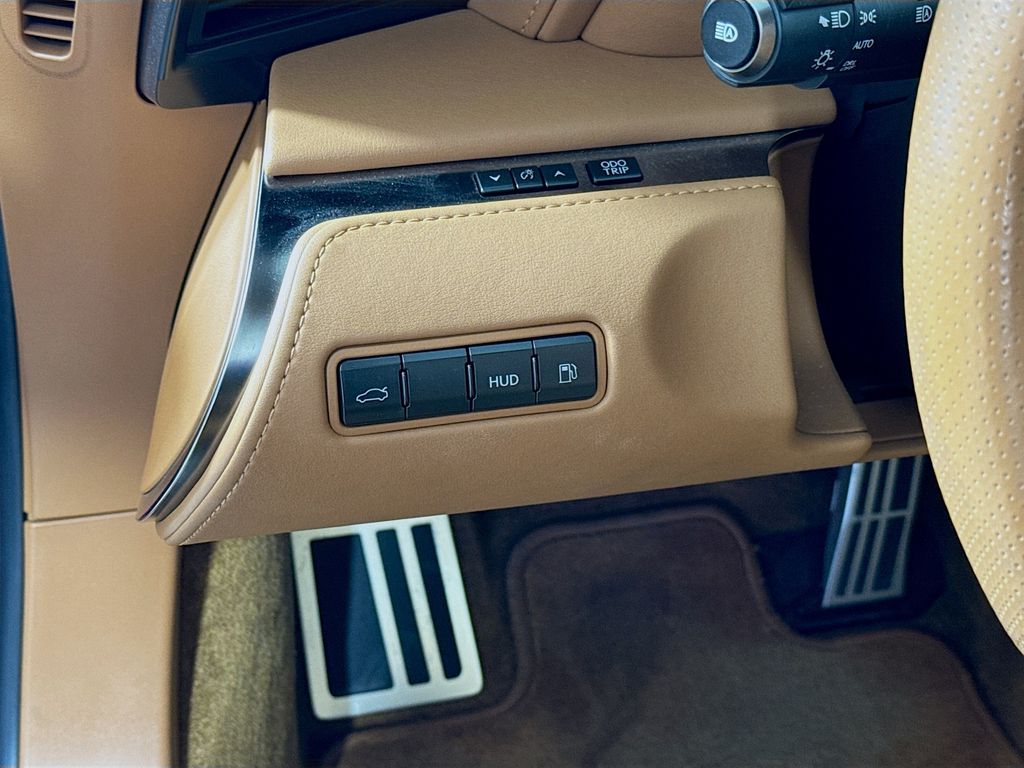 Thumbnail: 2018 Lexus LC - 10