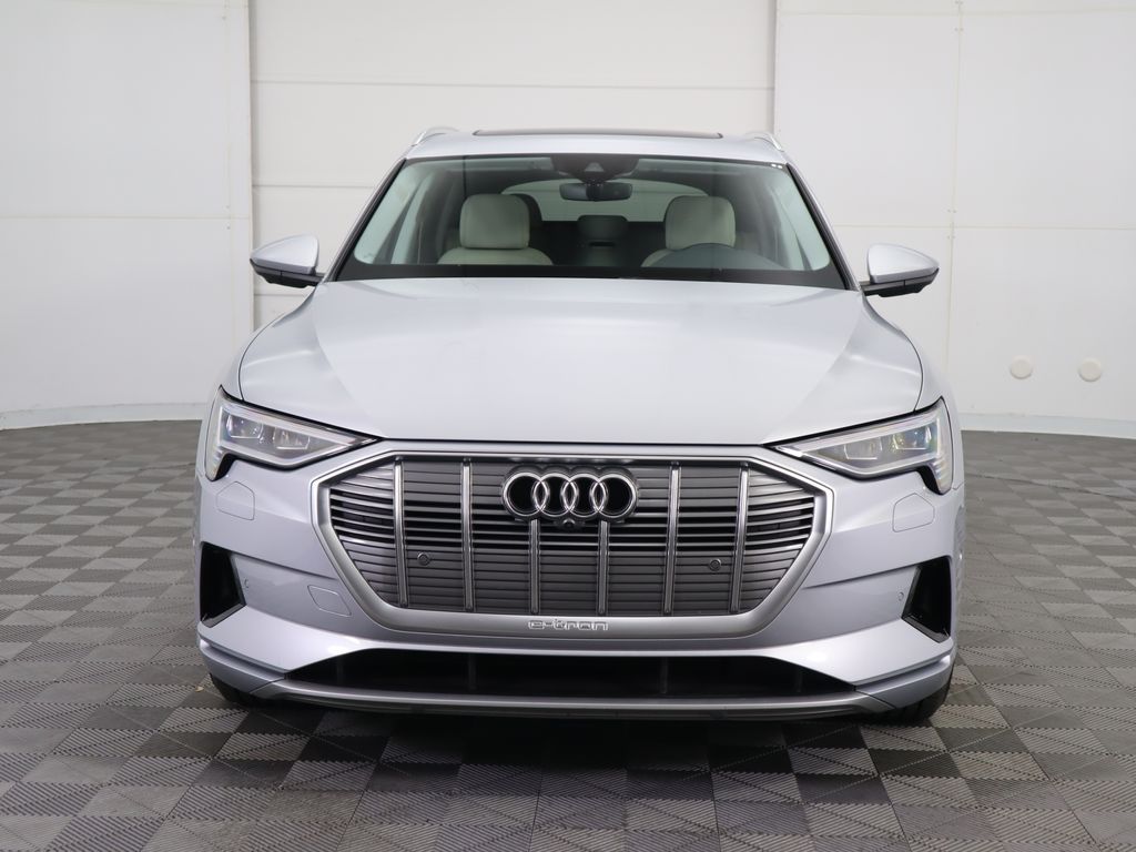 2021 Audi e-tron Premium Plus 2