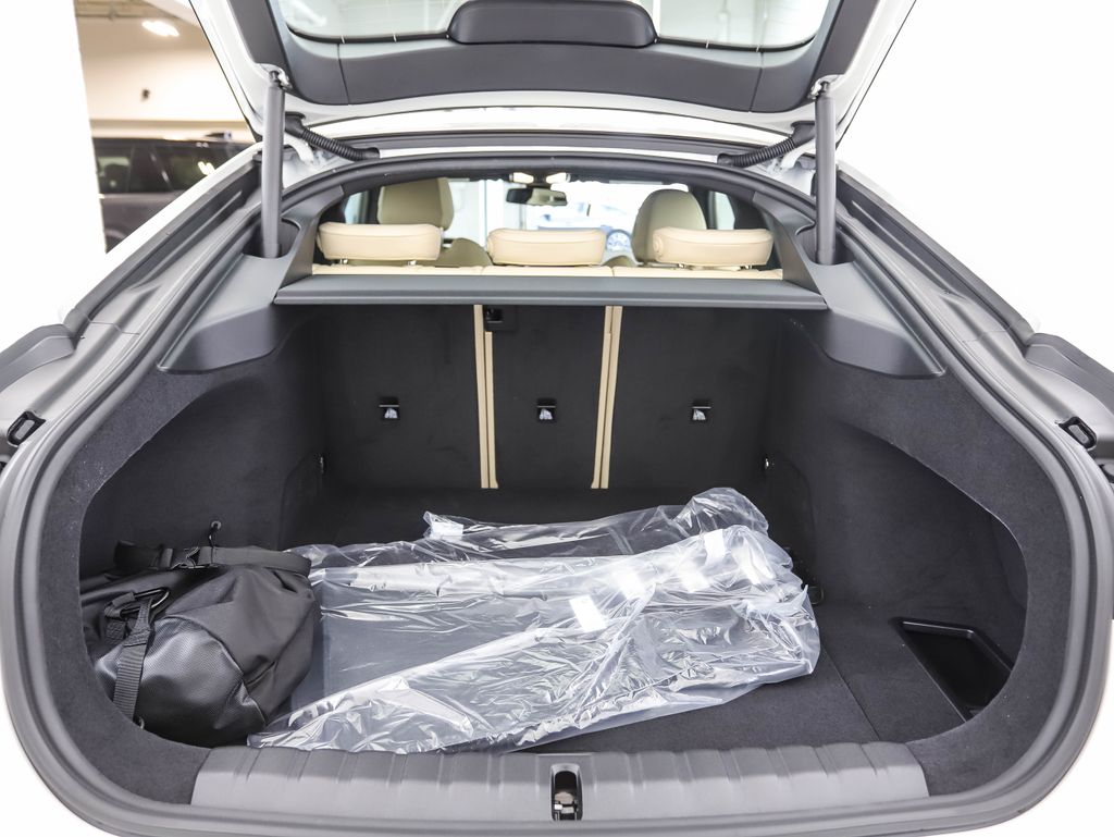 Thumbnail: 2025 BMW i4 - 24