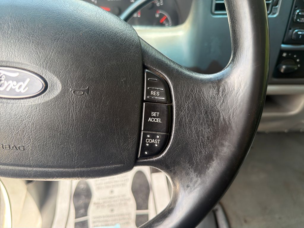 Used 2004  Ford XL image 20