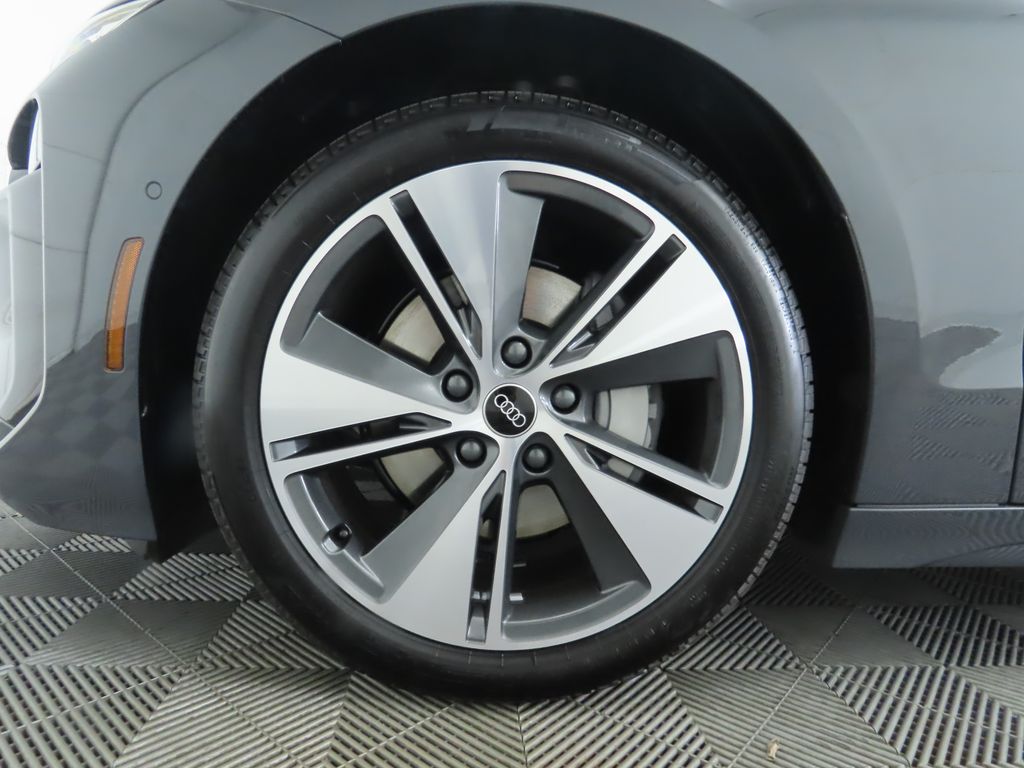 Thumbnail: 2025 Audi A6 - 32