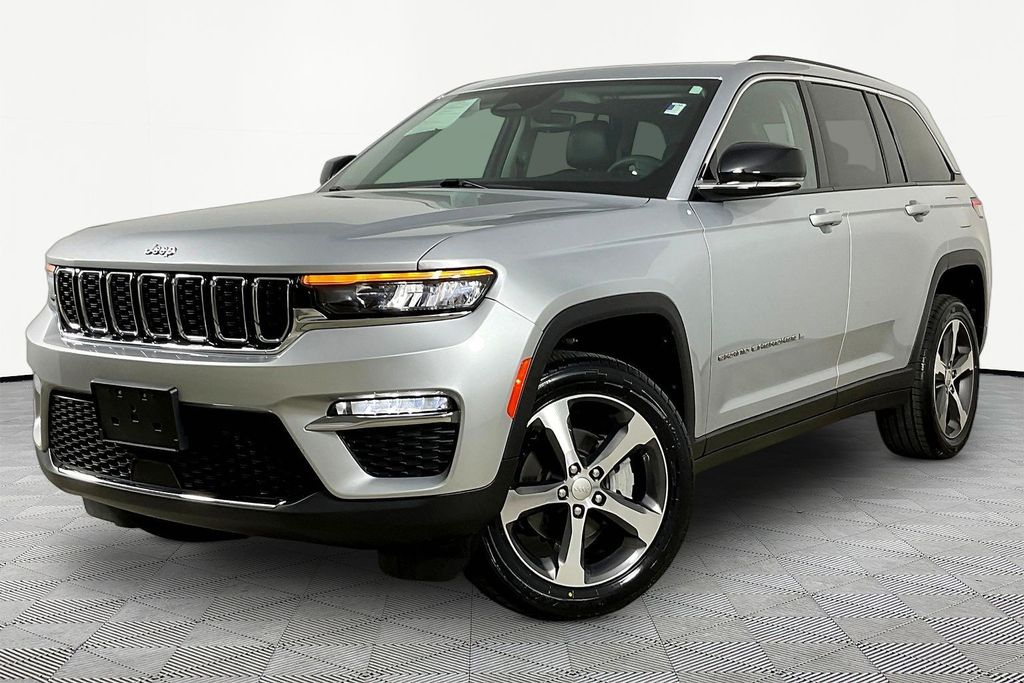 View vehicle photo 2