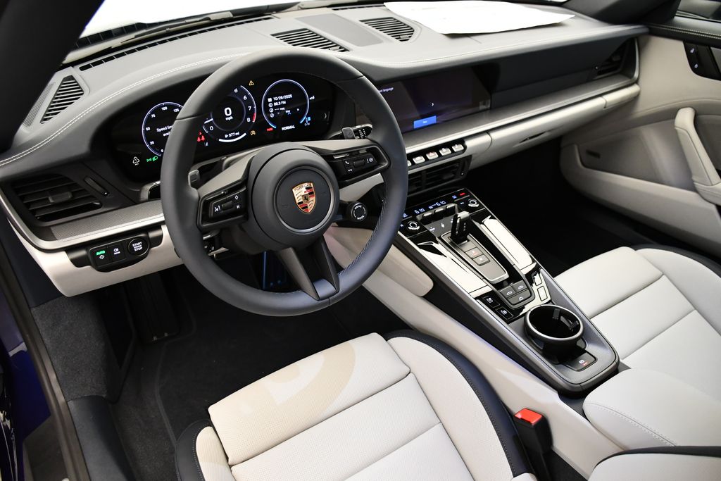 Thumbnail: 2026 Porsche 911 - 4