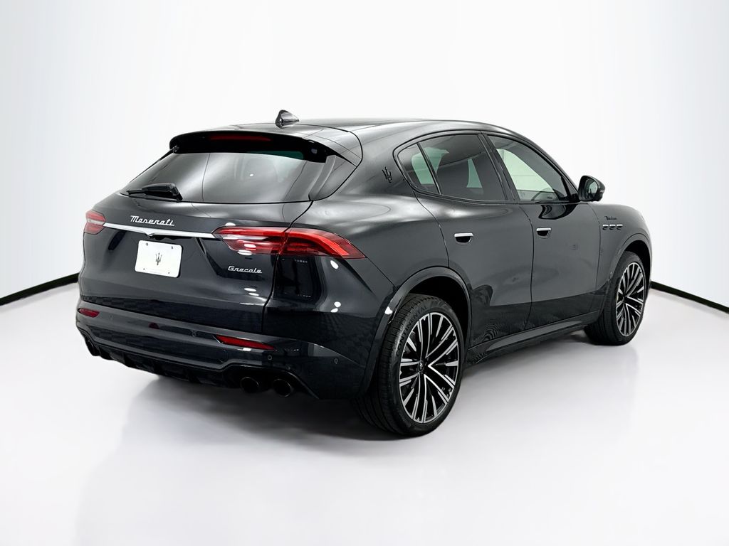 Thumbnail: 2023 Maserati Grecale - 5