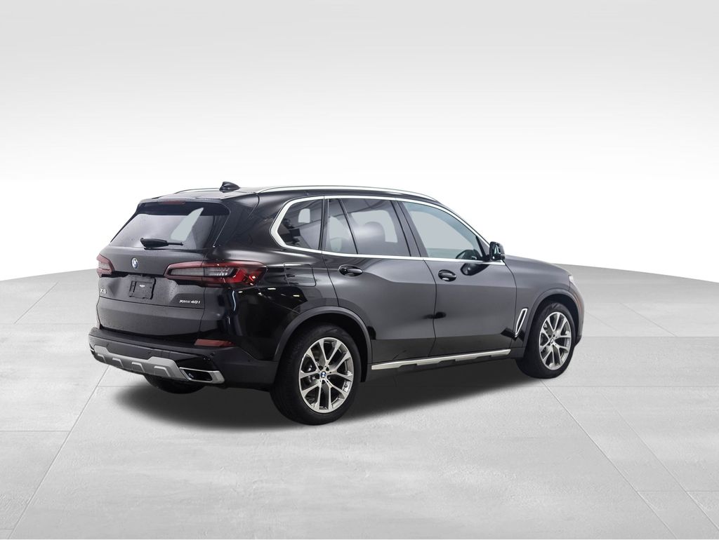 Thumbnail: 2022 BMW X5 - 5