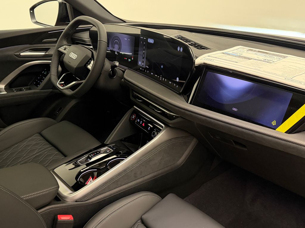 Thumbnail: 2026 Audi SQ5 - 9