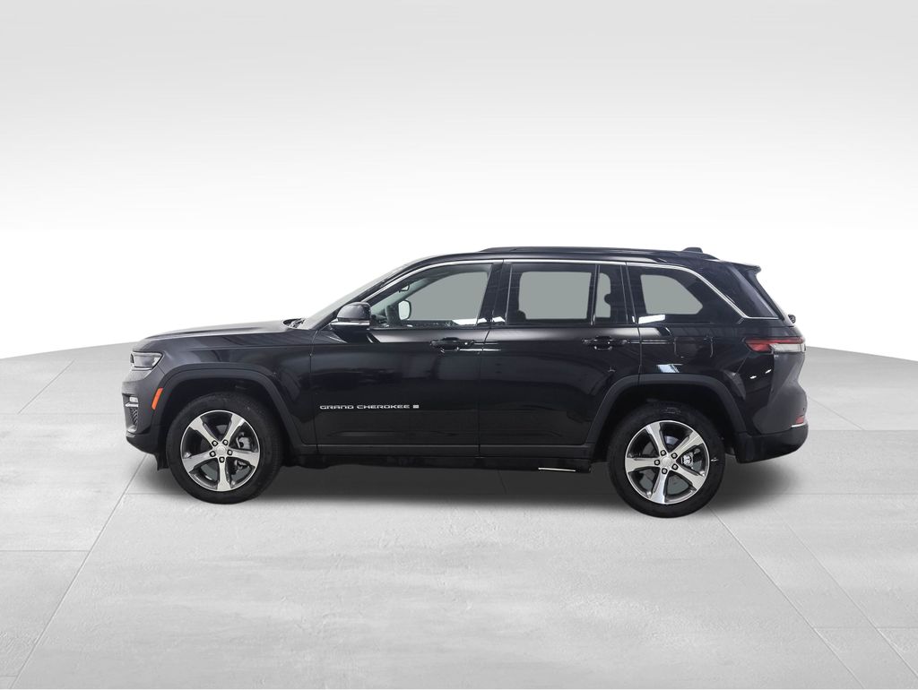 Thumbnail: 2023 Jeep Grand Cherokee - 2