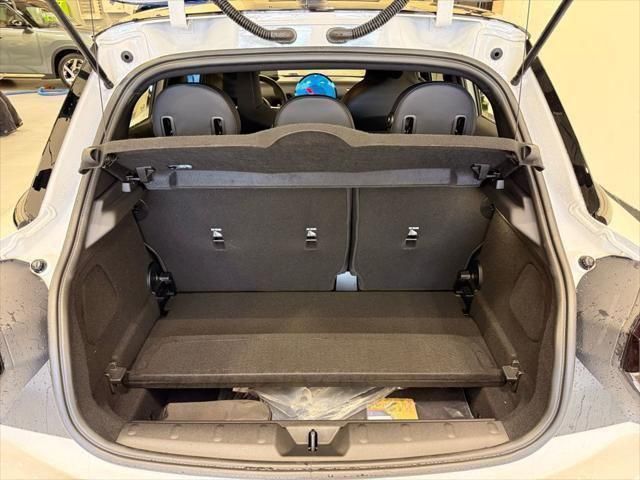 Thumbnail: 2026 MINI Cooper - 23