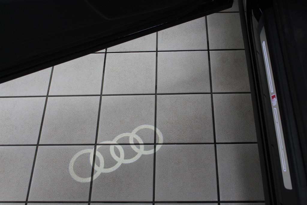 Thumbnail: 2022 Audi Q5 - 14