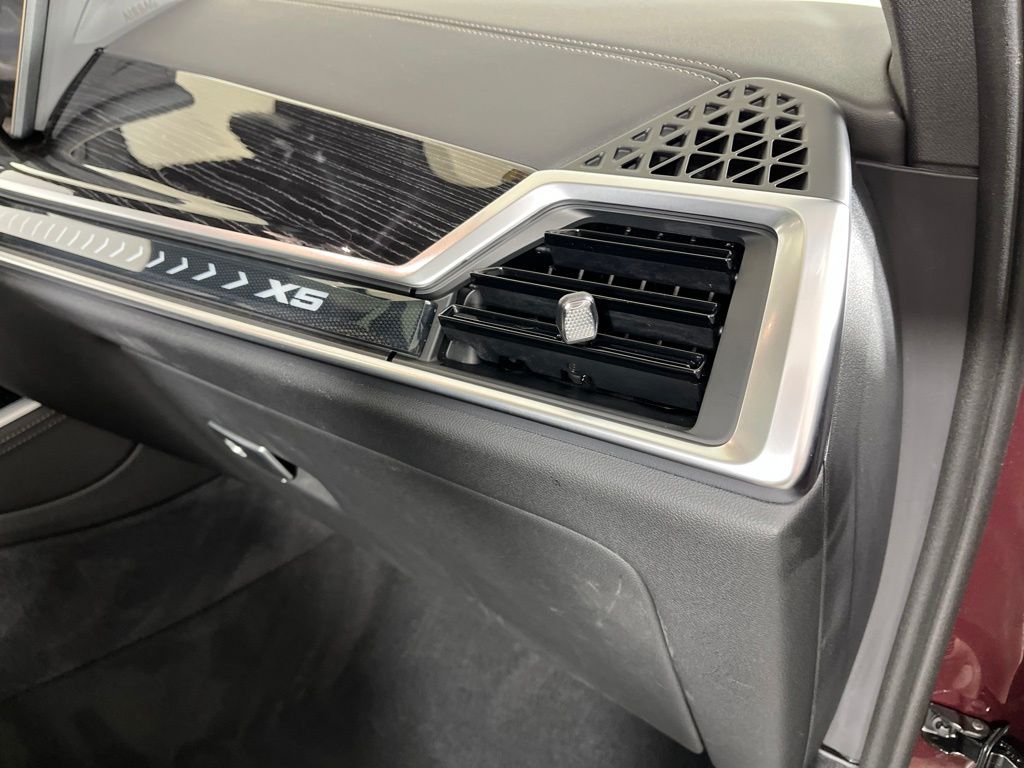 Thumbnail: 2025 BMW X5 - 24