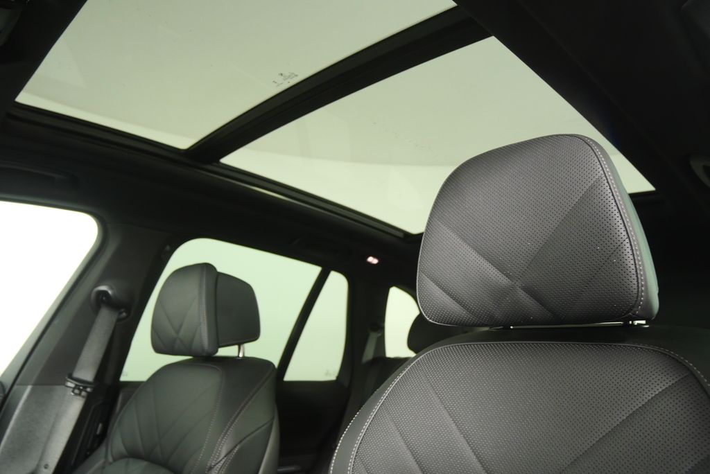 Thumbnail: 2025 BMW X5 - 12