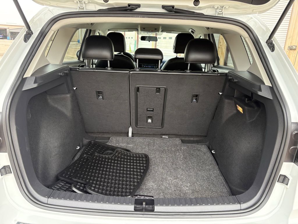 2022 Volkswagen Taos 1.5T SE White at DeMontrond Auto Country