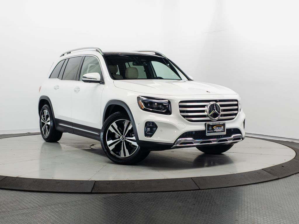 Polar White 2026 Mercedes-Benz GLB 250 4MATIC SUV / Crossover All-Wheel Drive 8-Speed Dual Clutch