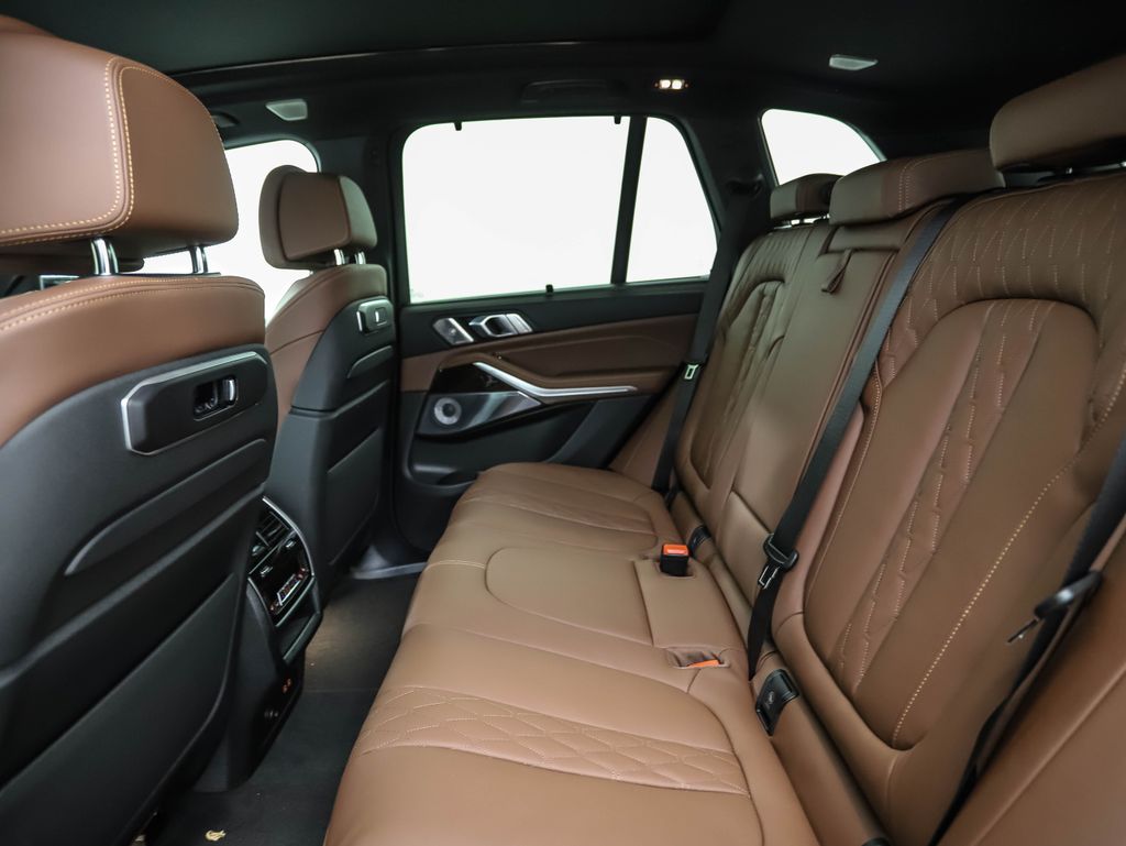 Thumbnail: 2026 BMW X5 - 21