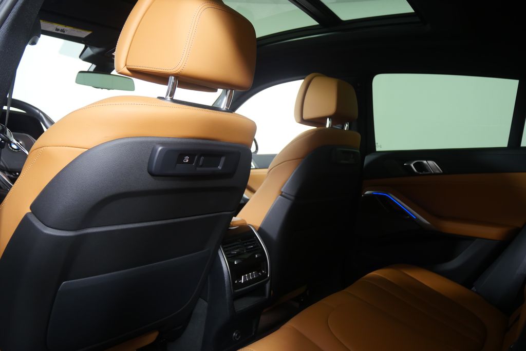 Thumbnail: 2022 BMW X6 - 14