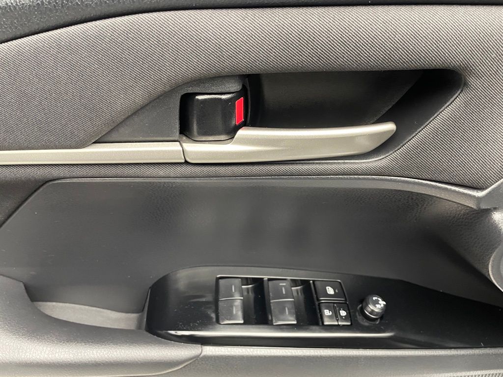 Thumbnail: 2025 Toyota Camry - 10