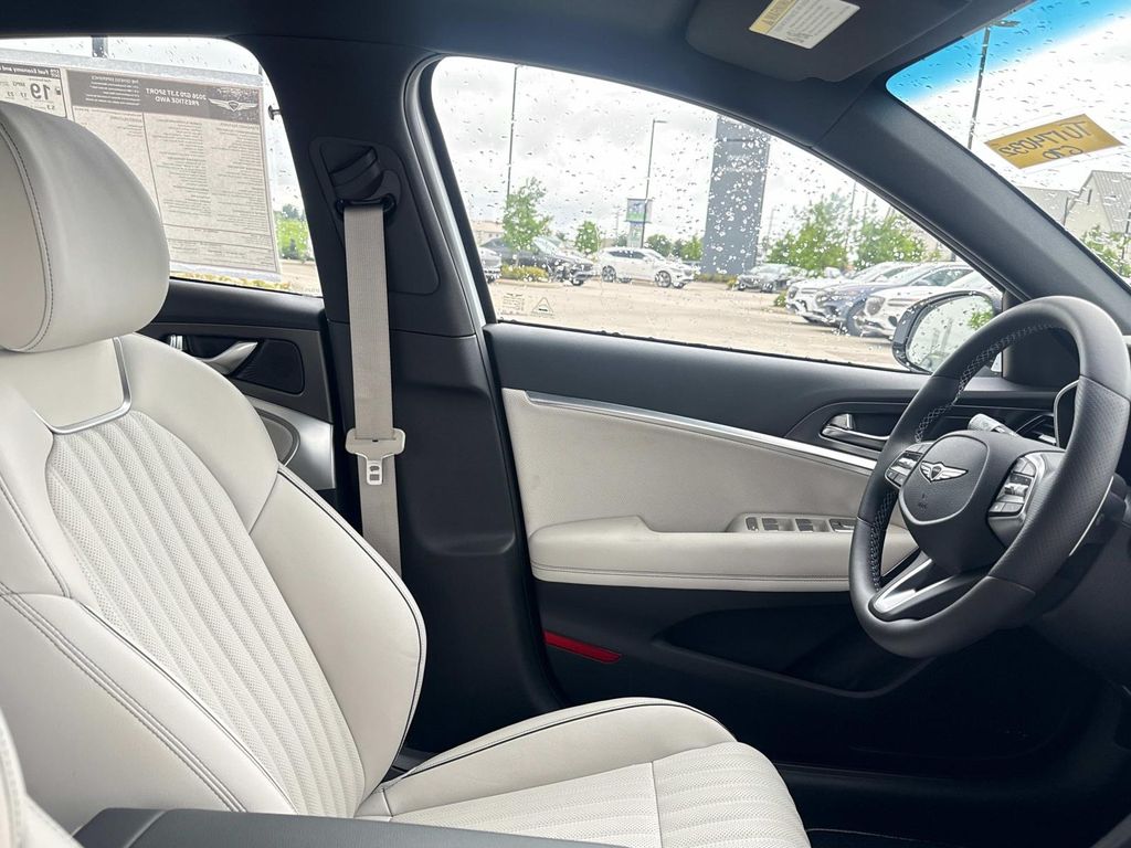 New 2026 White Genesis 3.3T Sport Prestige image 11