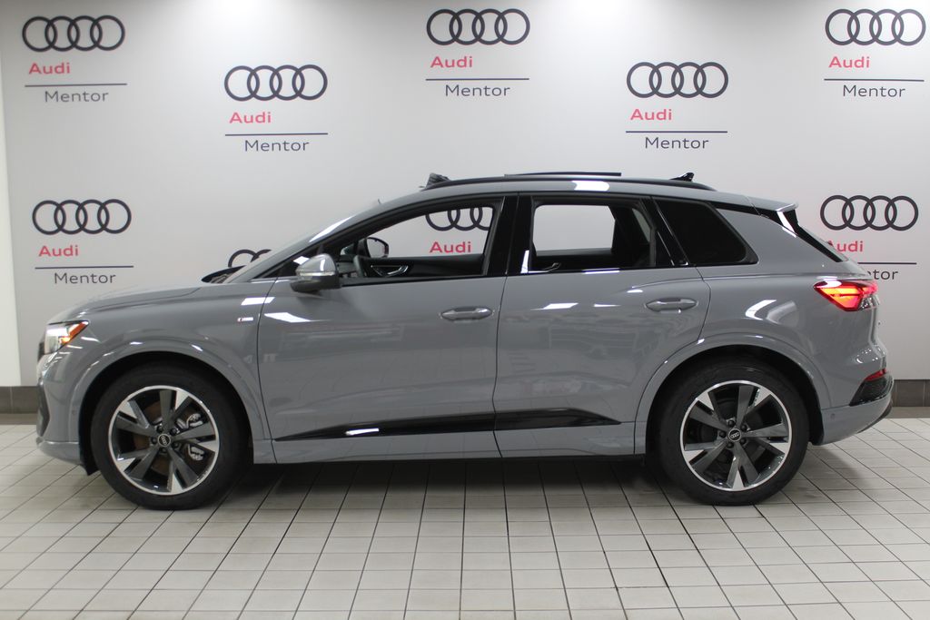 2024 Audi Q4 e-tron Premium Plus 3