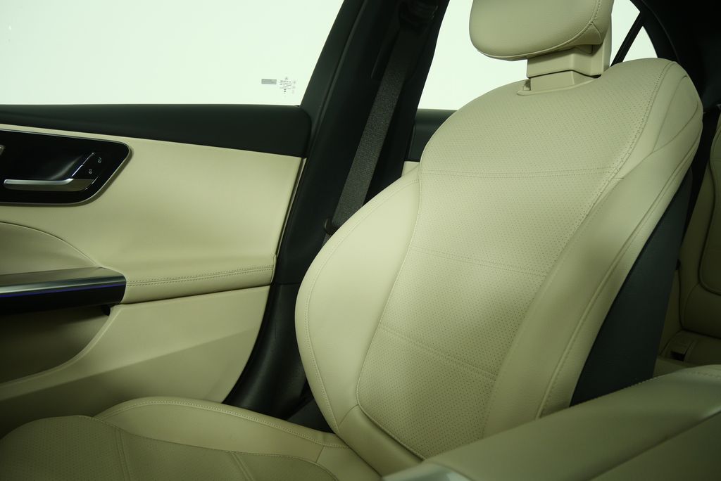 Thumbnail: 2023 Mercedes-Benz C-Class - 26