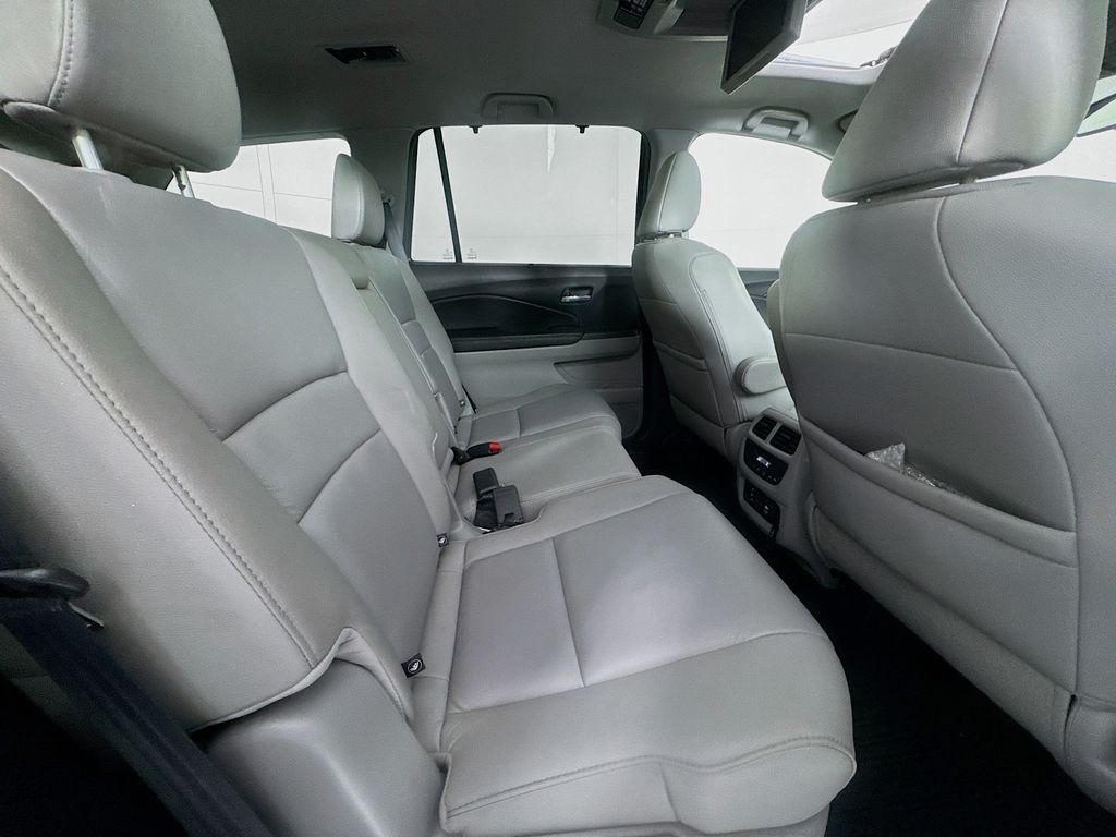 Used Car 2016 Honda Pilot  Touring For Sale Under $12,000 In Austin, Texas