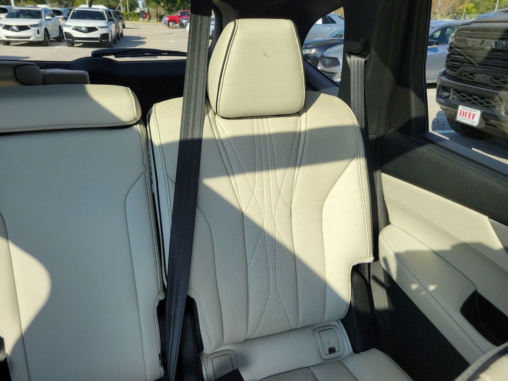 2026 Acura MDX SH-AWD A-Spec Advance photo 4