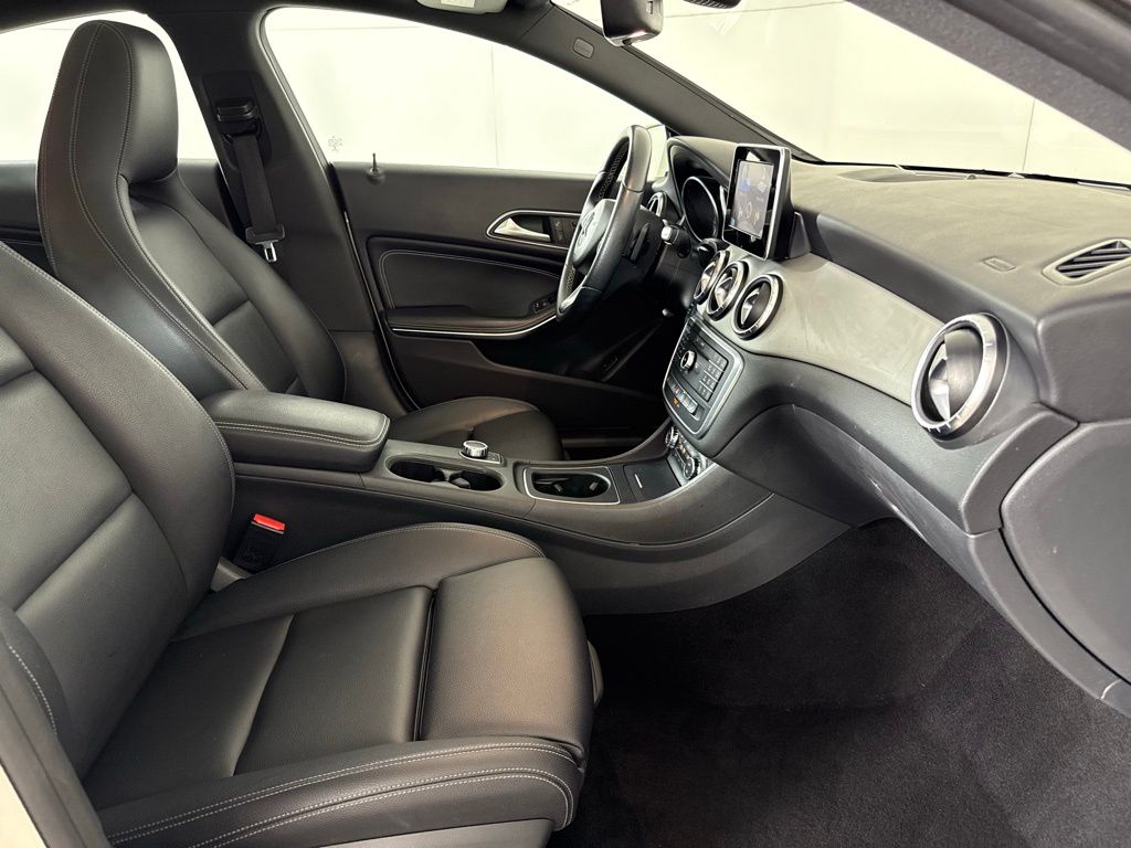 Thumbnail: 2016 Mercedes-Benz CLA - 20