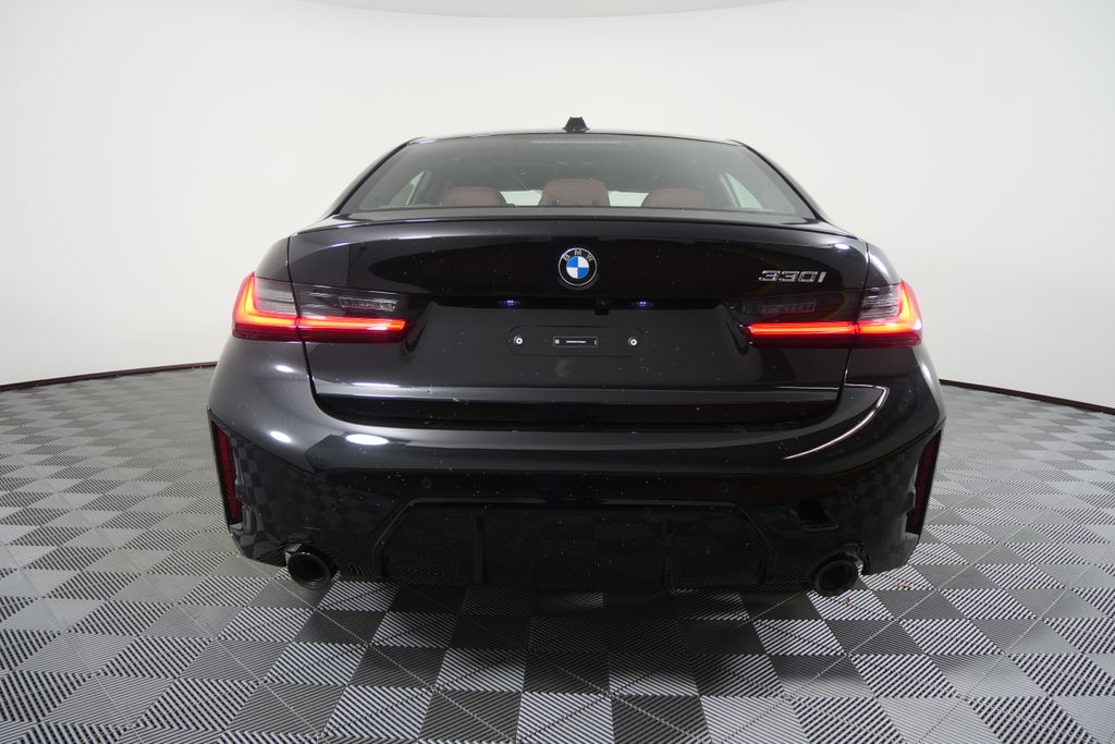 Thumbnail: 2026 BMW 3 Series - 4