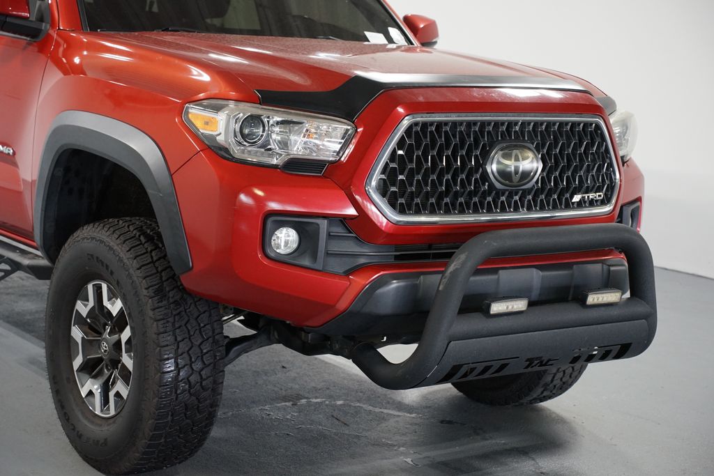 Thumbnail: 2019 Toyota Tacoma - 4