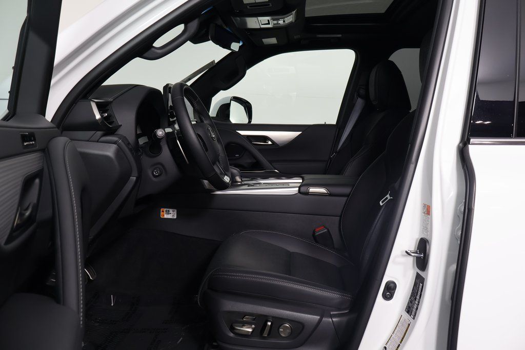 Thumbnail: 2025 Lexus LX - 10