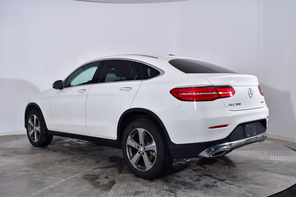 Thumbnail: 2017 Mercedes-Benz GLC - 3