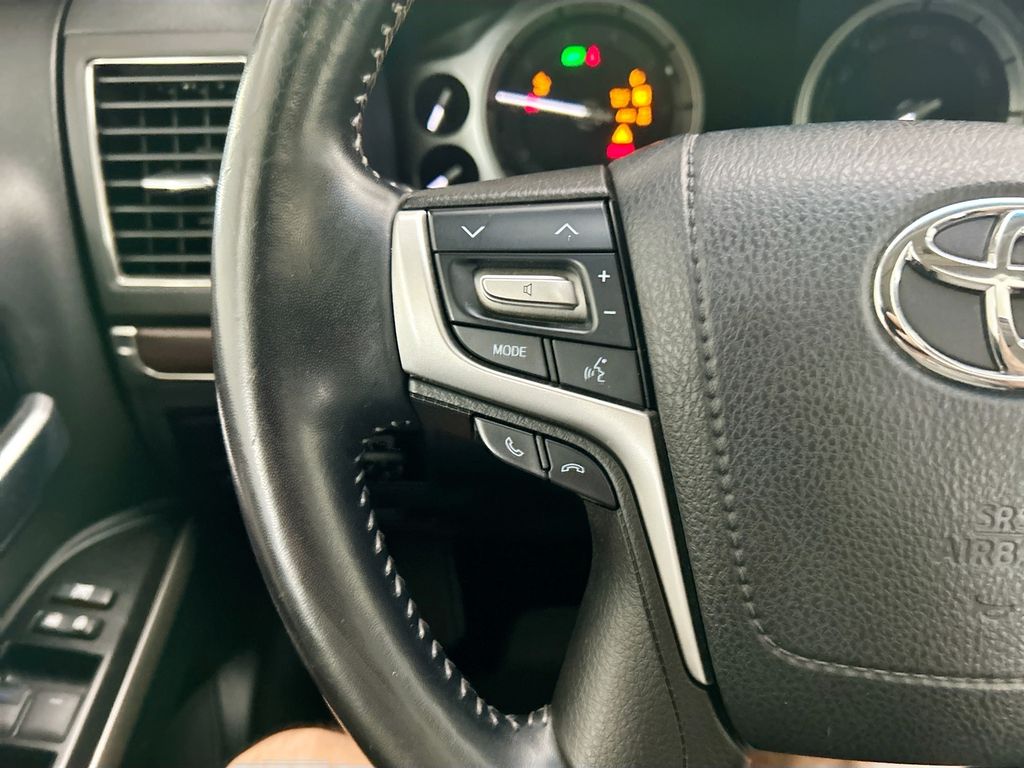 Thumbnail: 2019 Toyota Land Cruiser - 11