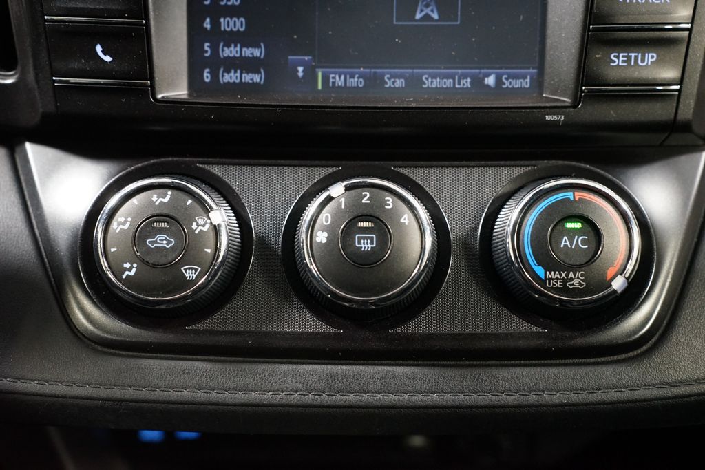 Thumbnail: 2017 Toyota RAV4 - 19