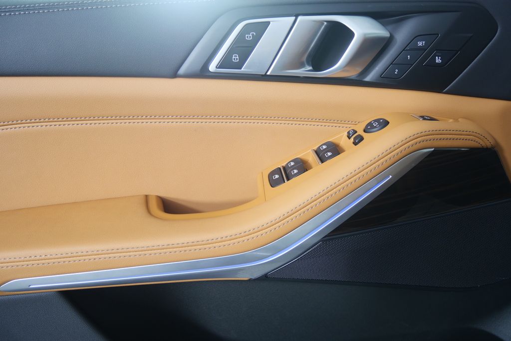 Thumbnail: 2024 BMW X5 - 8