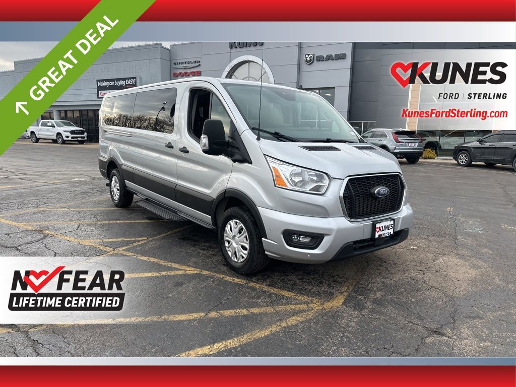 2022 Ford Transit Passenger 350 XLT Low Roof LB RWD