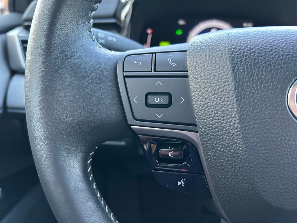 Thumbnail: 2025 Toyota Camry - 20