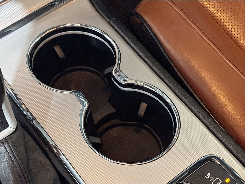 2020 Jeep Grand Cherokee Summit