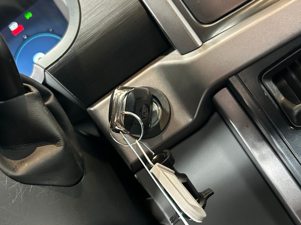 Used 2025 Silver Metallic Ford XLT image 43