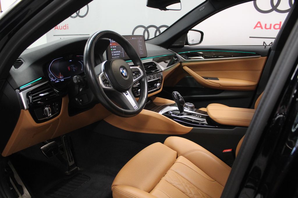 Thumbnail: 2023 BMW 5 Series - 10