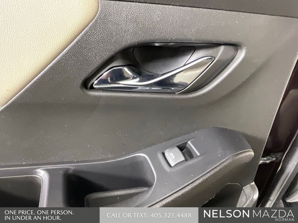 Used 2022 Red Chevrolet LT image 17