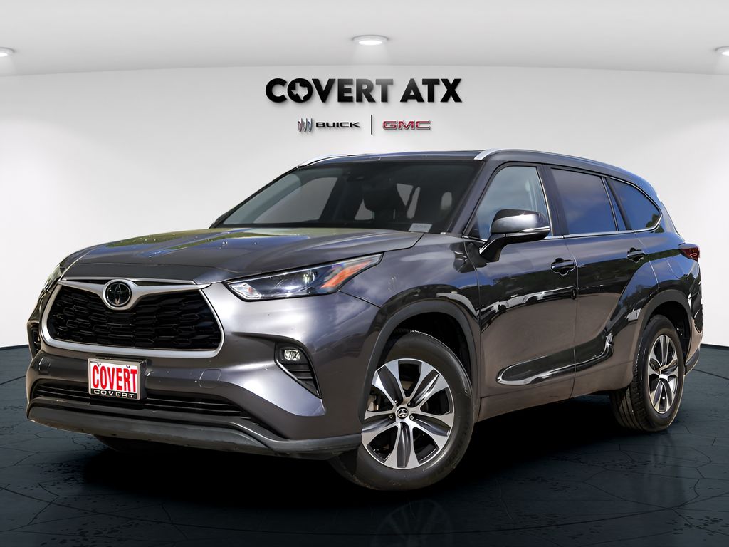 Used Car 2023 Toyota Highlander  Xle For Sale Under $35,000 In Austin, Texas