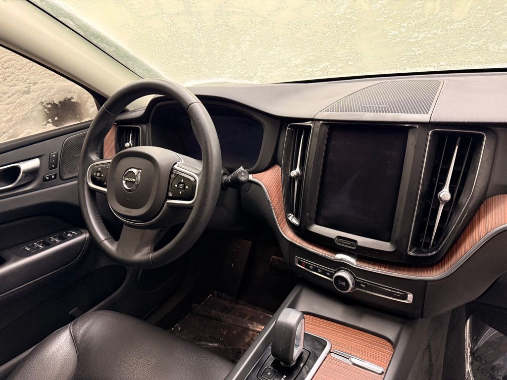 Thumbnail: 2023 Volvo XC60 - 30
