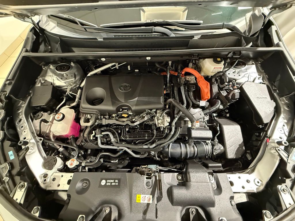 Thumbnail: 2022 Toyota RAV4 - 10