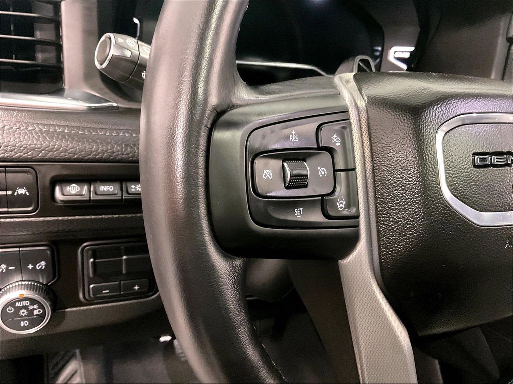 2024 GMC Yukon — photo 24