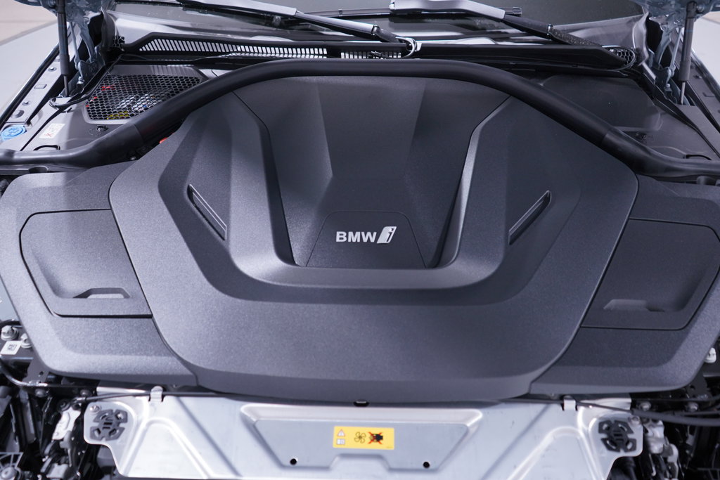 Thumbnail: 2026 BMW i4 - 23