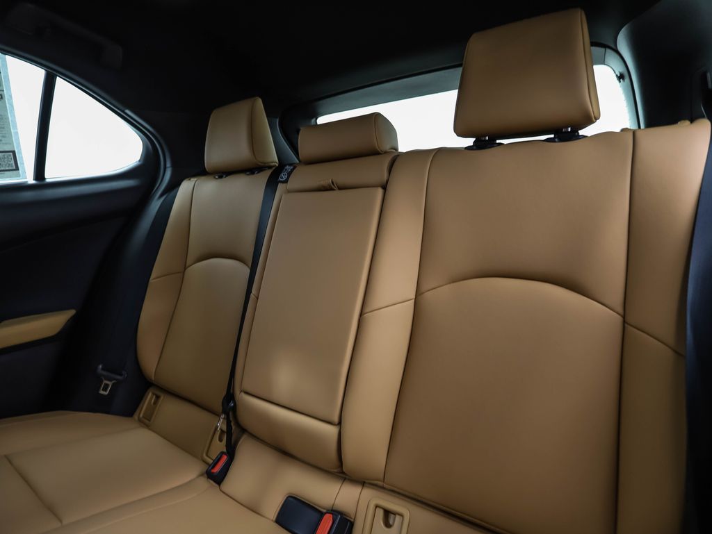 Thumbnail: 2025 Lexus UX - 21