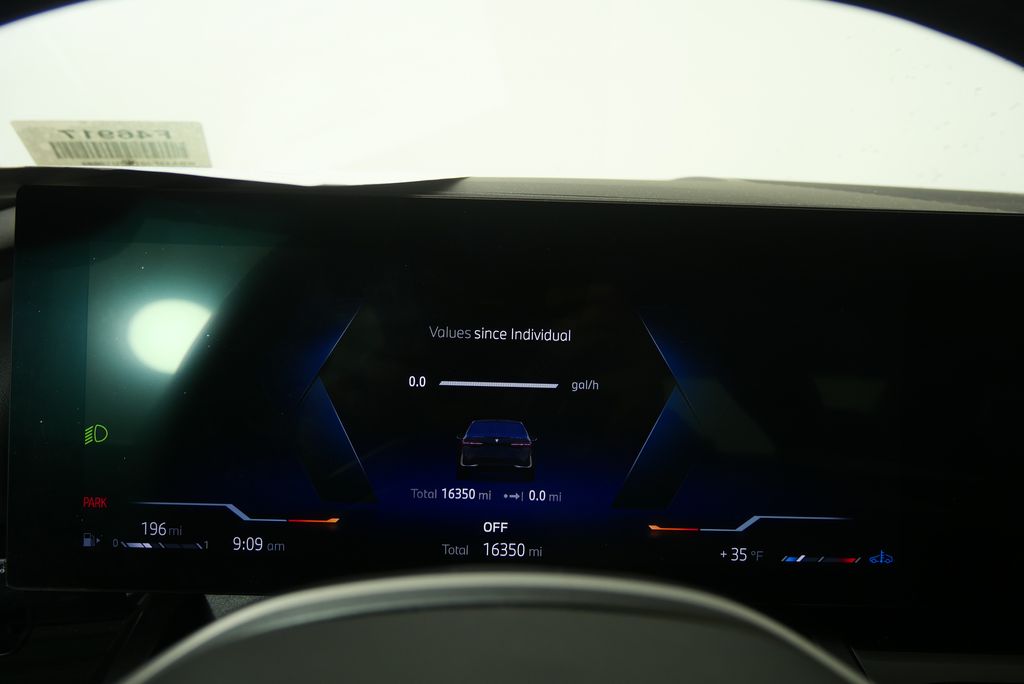 Thumbnail: 2025 BMW 5 Series - 17