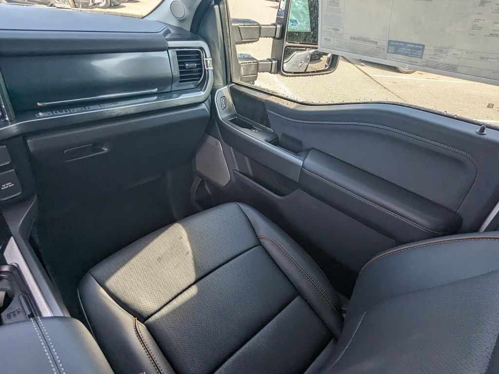 2025 Ford F-250 Super Duty Lariat