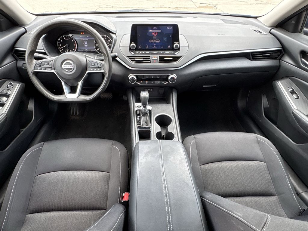 2022 Nissan Altima 2.5 SV Blue at Gullo Toyota