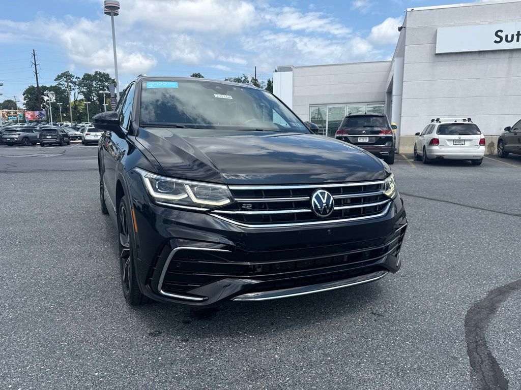 2022 Volkswagen Tiguan 2.0T SEL R-Line Black at Subaru and VW of Moon Township