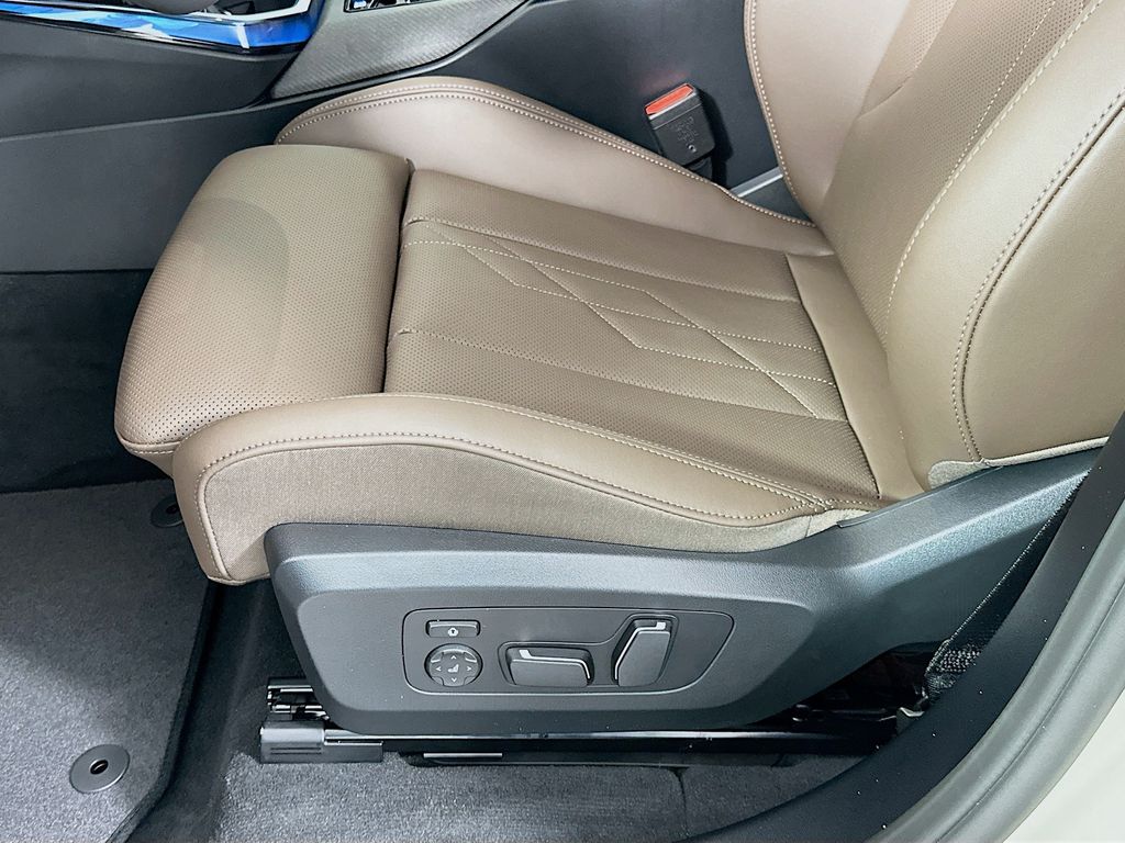 Thumbnail: 2026 BMW X3 - 21